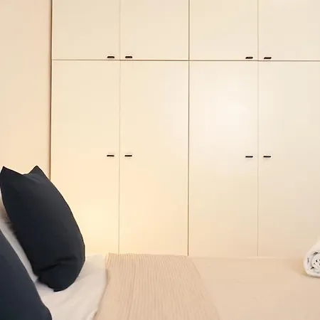 Europe 37 Apartman